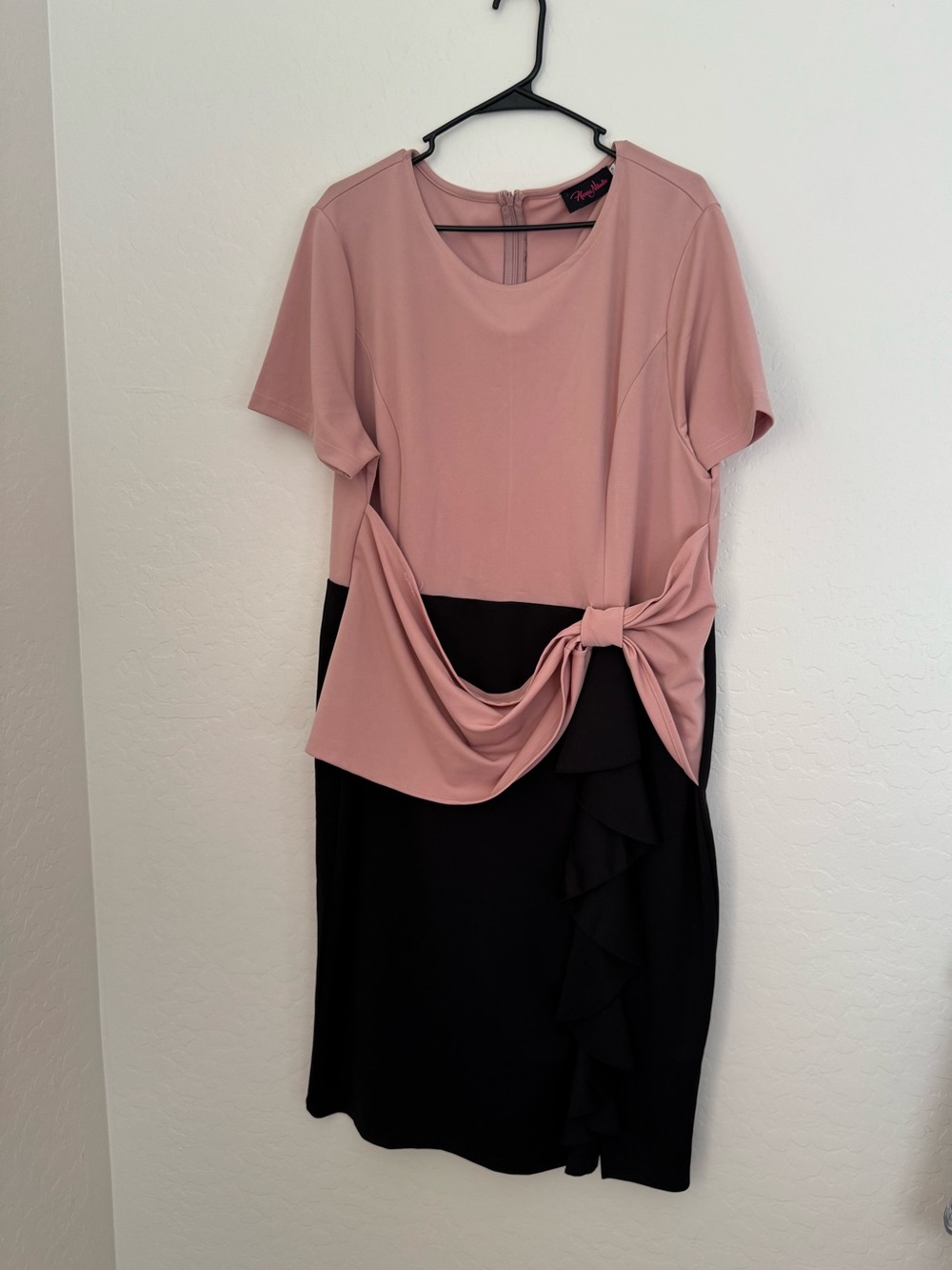 Two-Tone Pink and Black Knot-Detail Women’s Dress